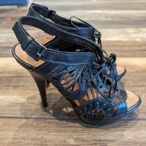 Alaïa Leather Cutout Accent Slingback Pumps (Size: 7 | IT 37)